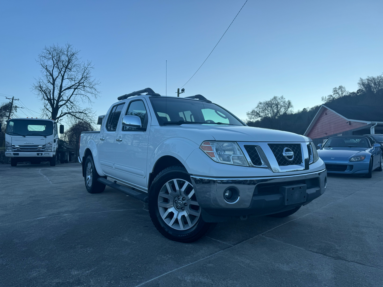 Nissan Frontier LE Crew Cab 2WD 2009