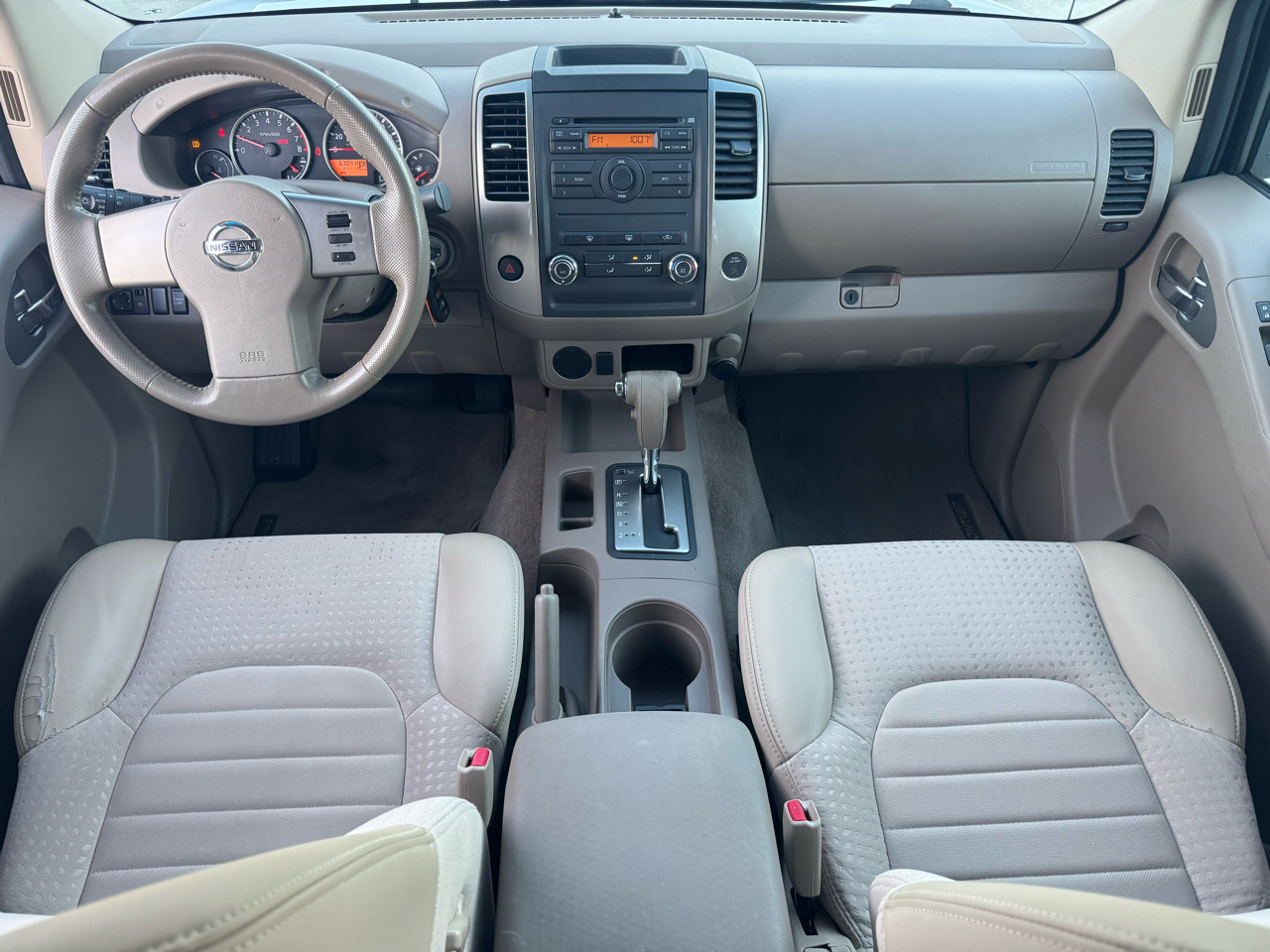 Nissan Frontier LE Crew Cab 2WD 2009