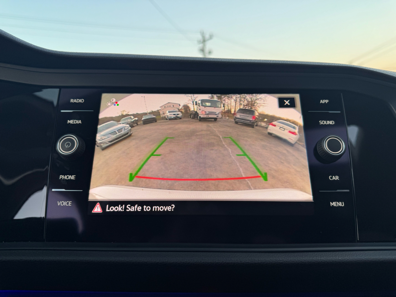 Volkswagen Jetta 1.4T SEL 8A 2021