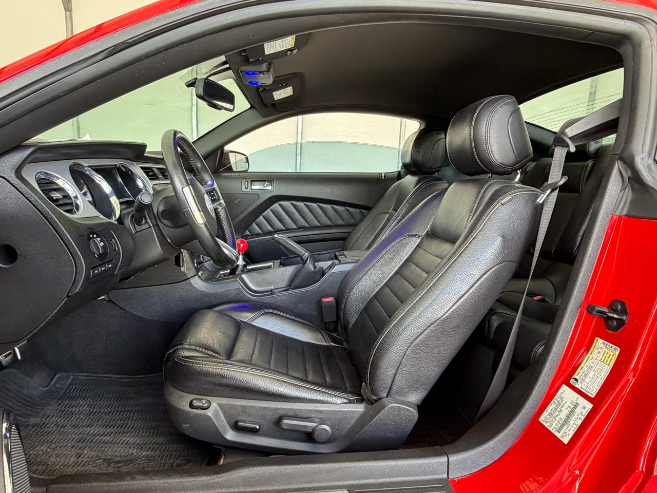 Ford Mustang GT Coupe 2012