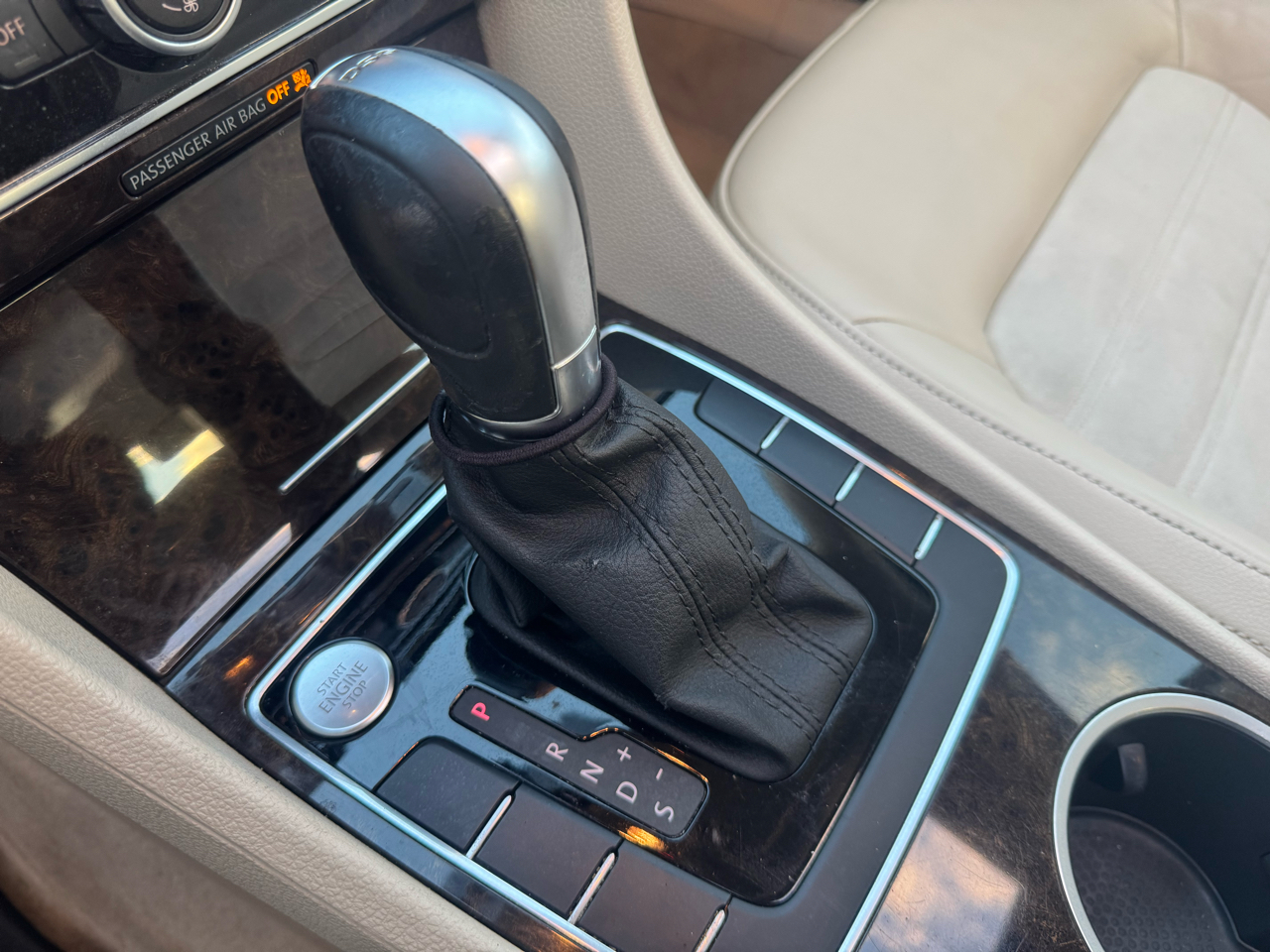 Volkswagen Passat 3.6L V6 SEL Premium 2015