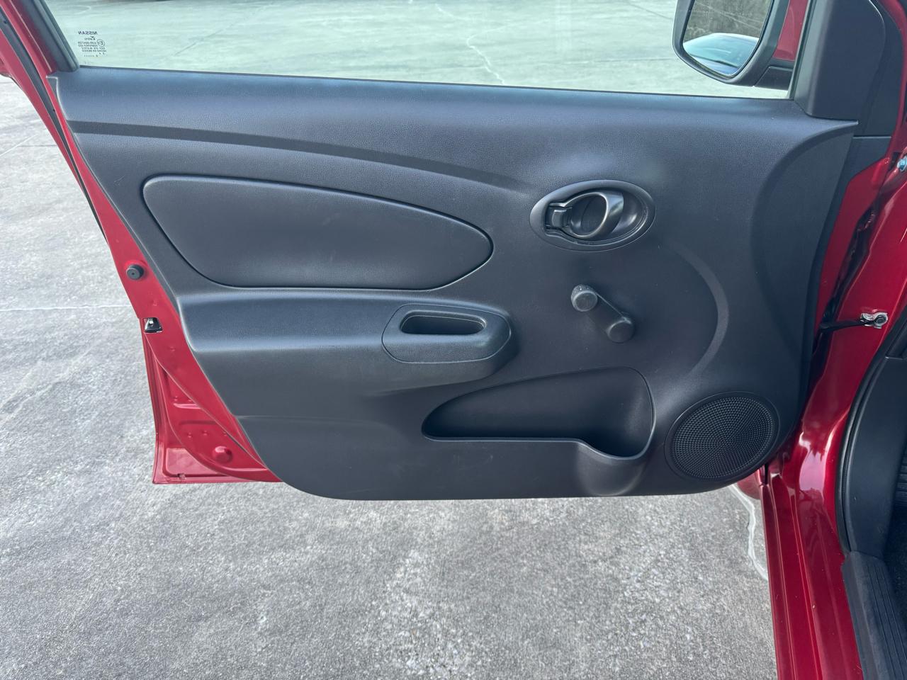 Nissan Versa 1.6 S 5M 2017