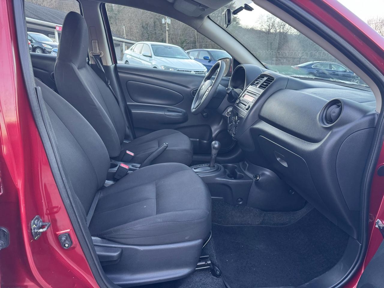 Nissan Versa 1.6 S 5M 2017