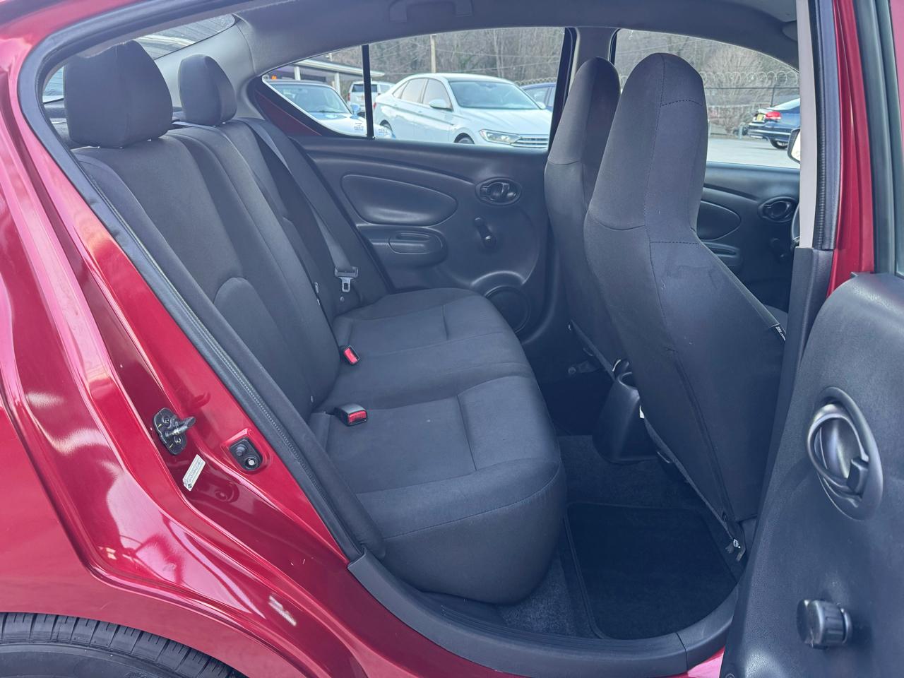 Nissan Versa 1.6 S 5M 2017