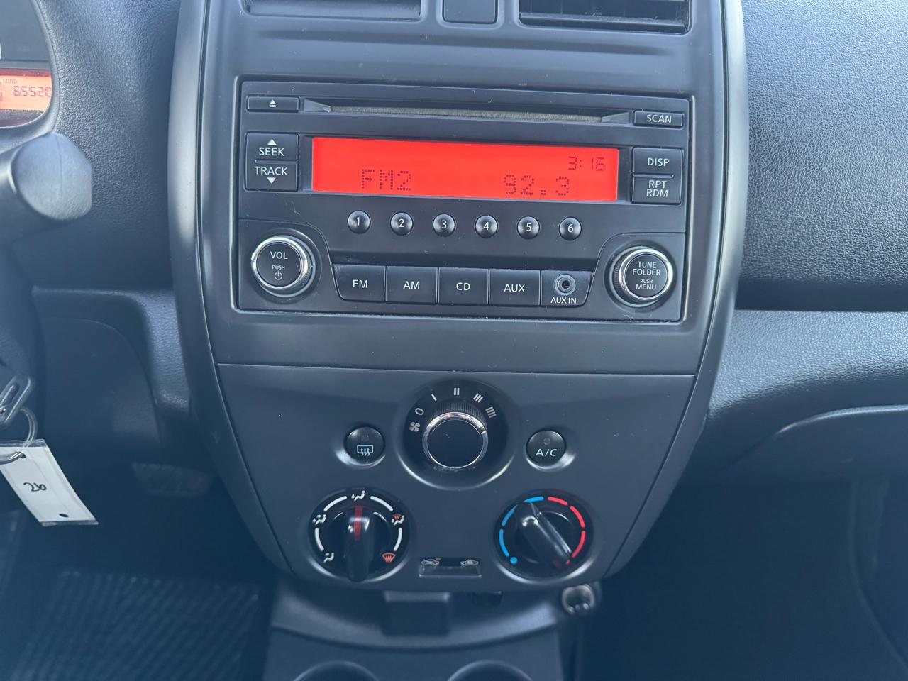 Nissan Versa 1.6 S 5M 2017