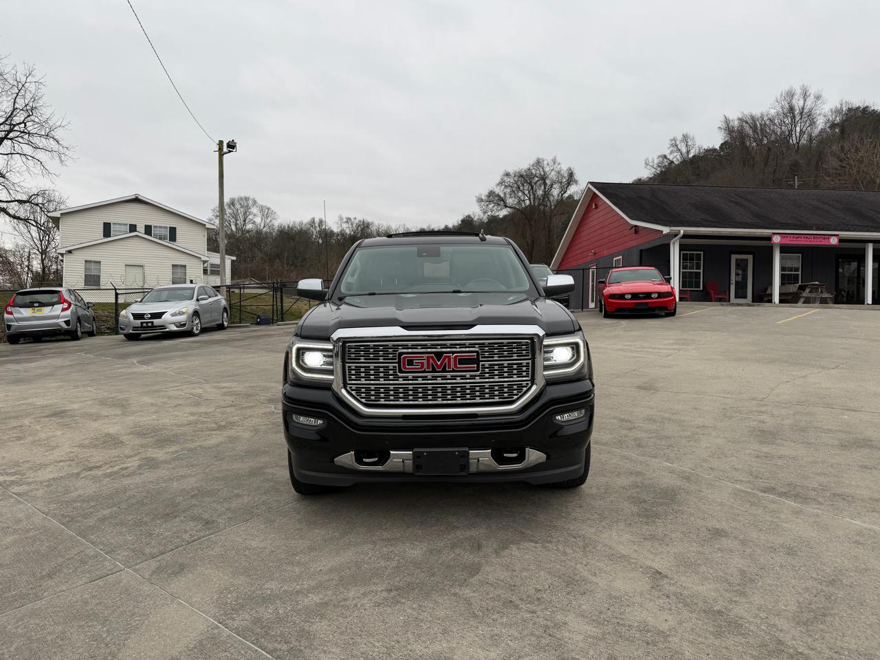 GMC Sierra 1500 Denali Crew Cab Short Box 4WD 2017