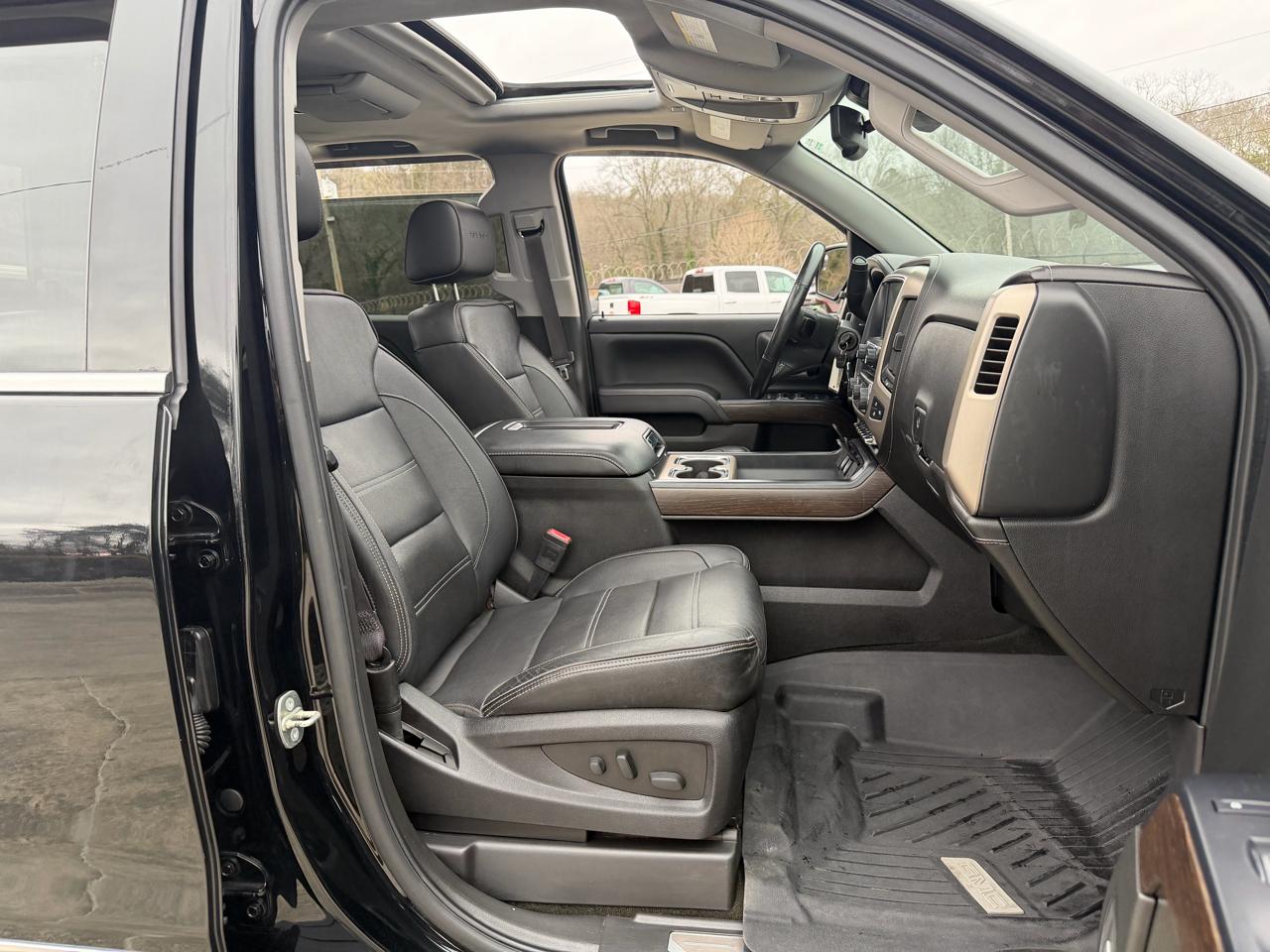 GMC Sierra 1500 Denali Crew Cab Short Box 4WD 2017