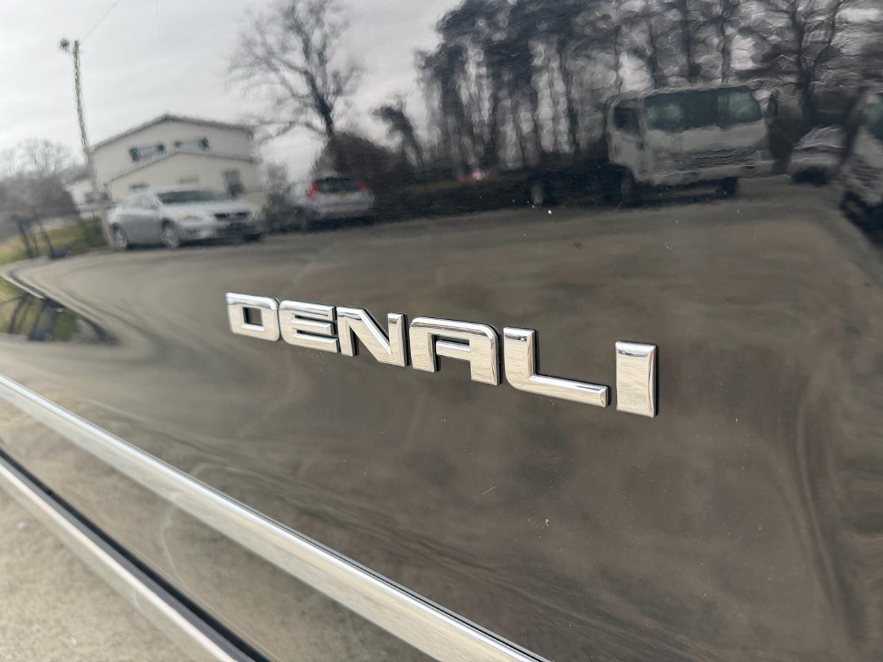 GMC Sierra 1500 Denali Crew Cab Short Box 4WD 2017