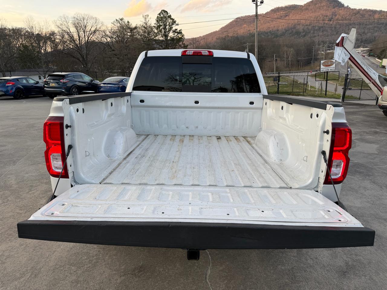 Chevrolet Silverado 1500 LTZ Crew Cab 4WD 2018