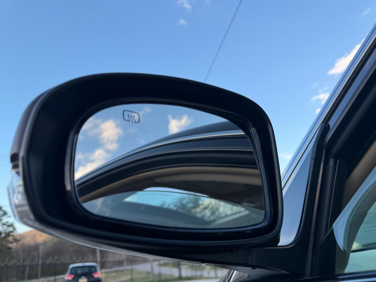 Toyota Avalon Limited 4D Sedan 2011