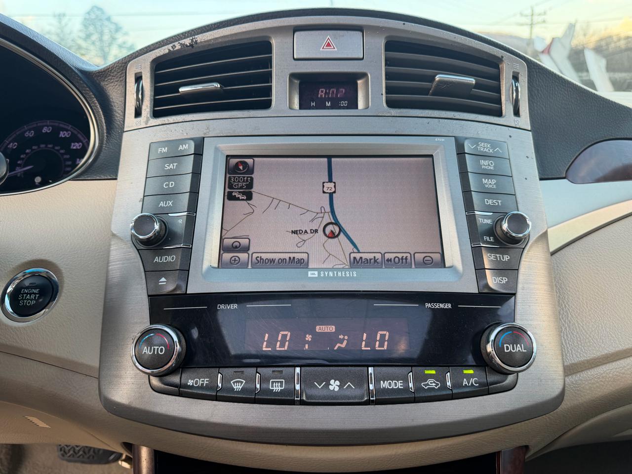 Toyota Avalon Limited 4D Sedan 2011