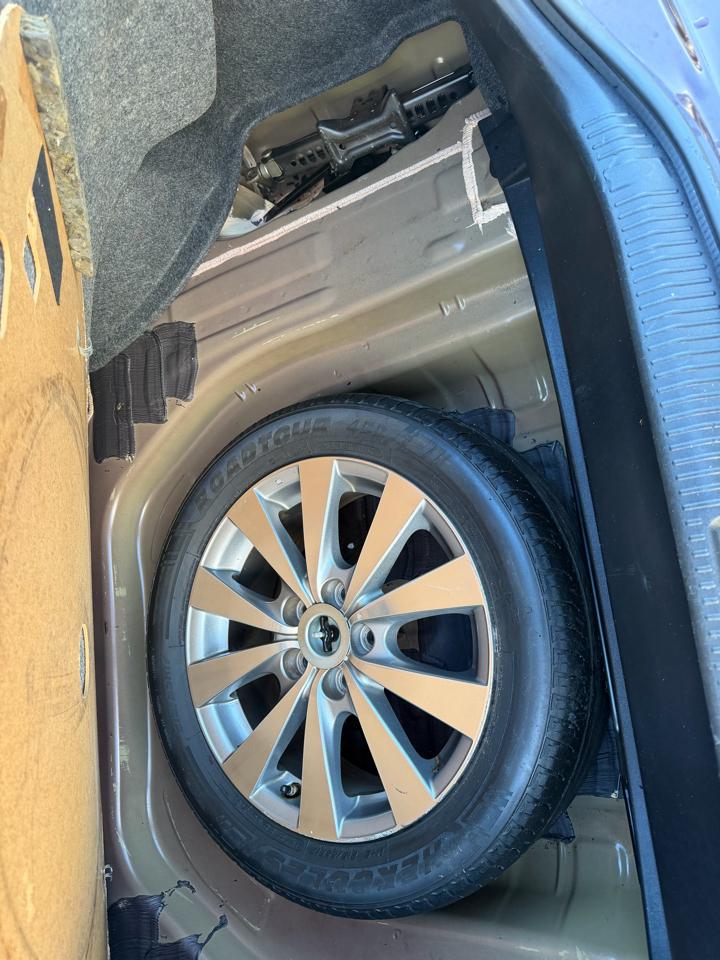 Toyota Avalon Limited 4D Sedan 2011