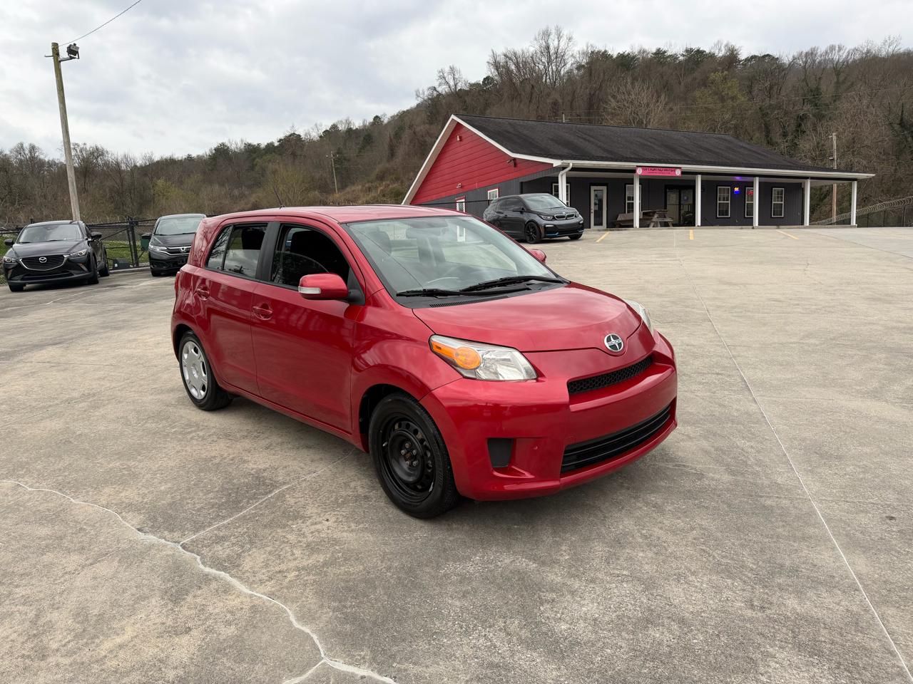Scion xD 5-Door Hatchback 4-Spd AT 2013