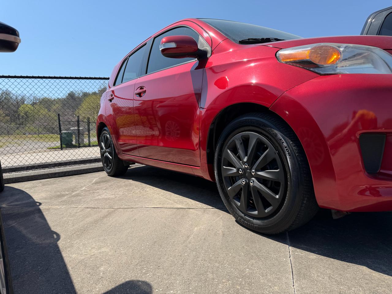 Scion xD 5-Door Hatchback 4-Spd AT 2013