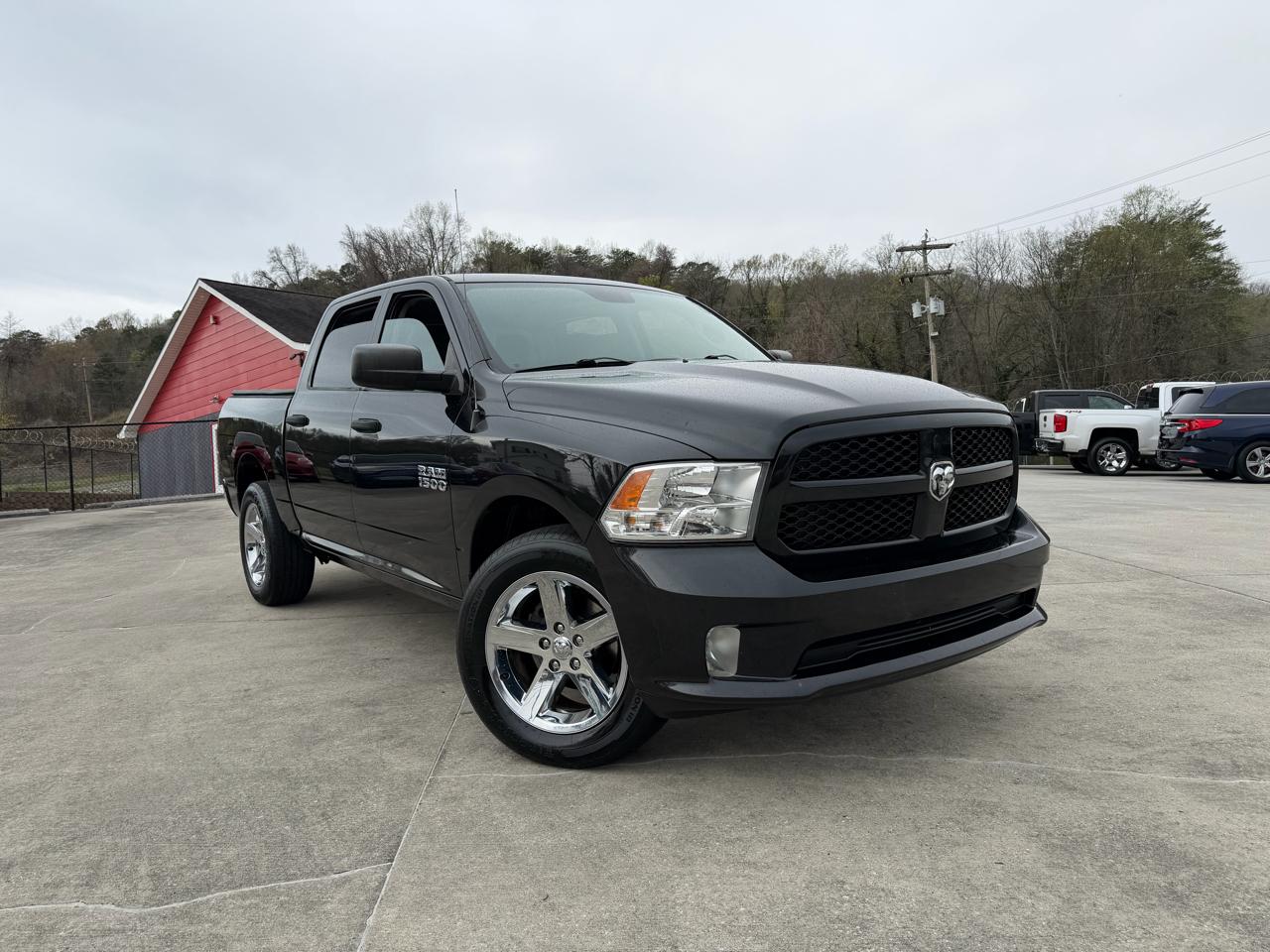 RAM 1500 Tradesman Crew Cab SWB 4WD 2017