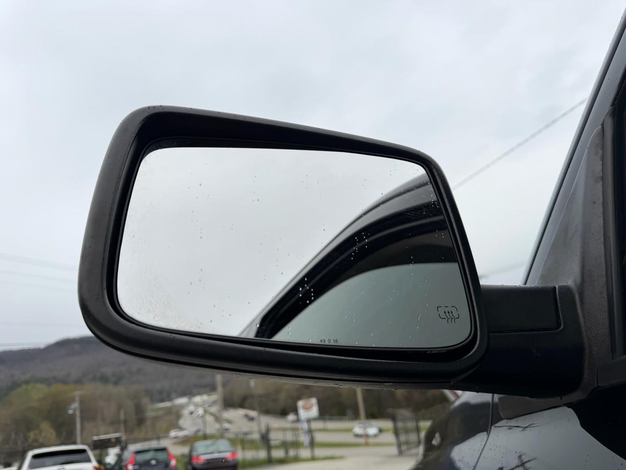 RAM 1500 Tradesman Crew Cab SWB 4WD 2017