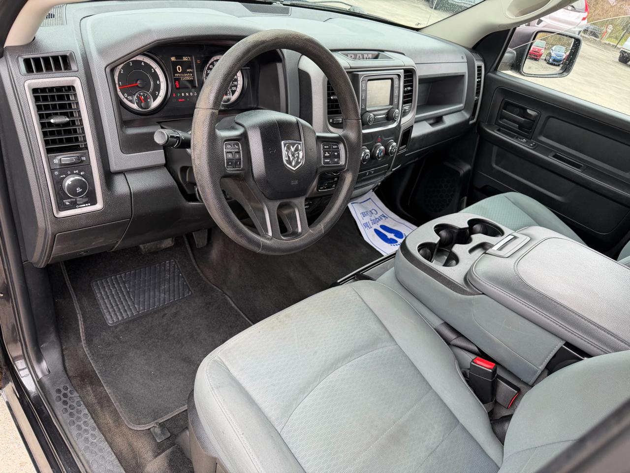 RAM 1500 Tradesman Crew Cab SWB 4WD 2017