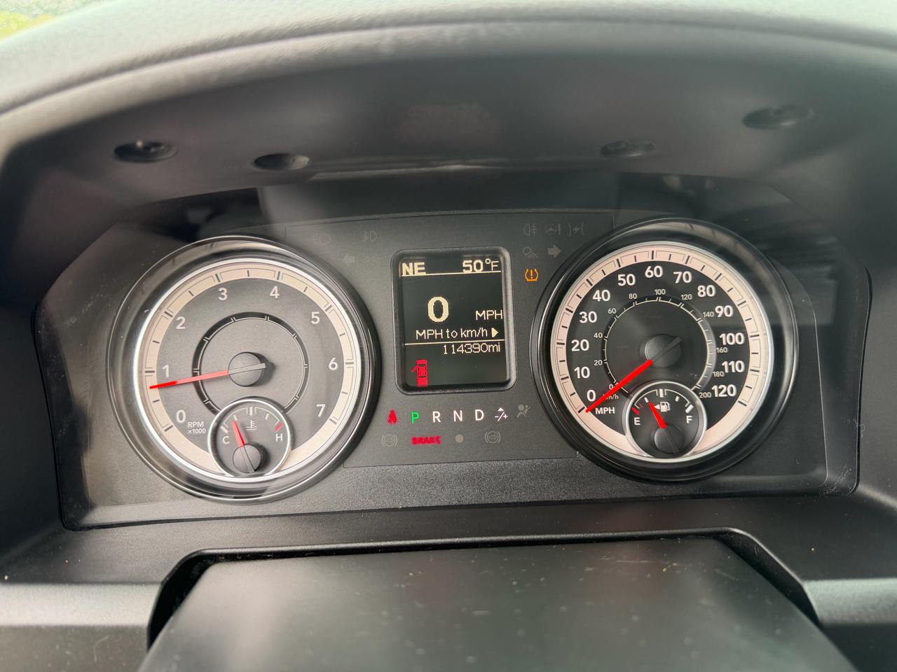 RAM 1500 Tradesman Crew Cab SWB 4WD 2017