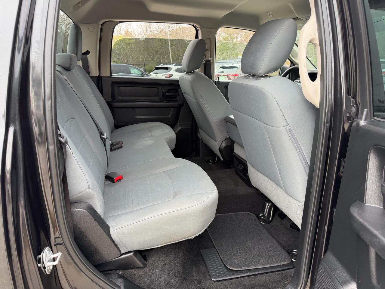 RAM 1500 Tradesman Crew Cab SWB 4WD 2017