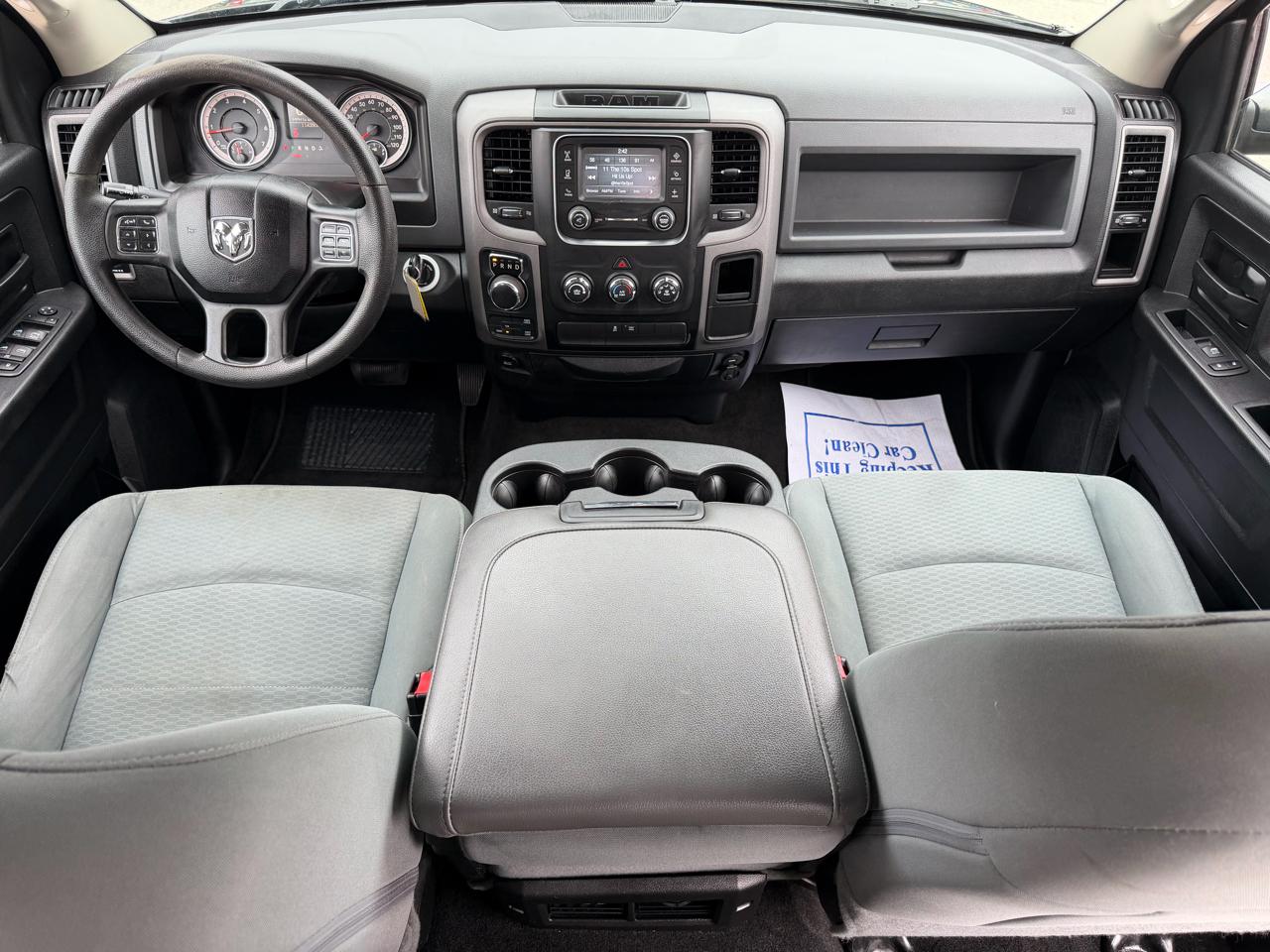 RAM 1500 Tradesman Crew Cab SWB 4WD 2017