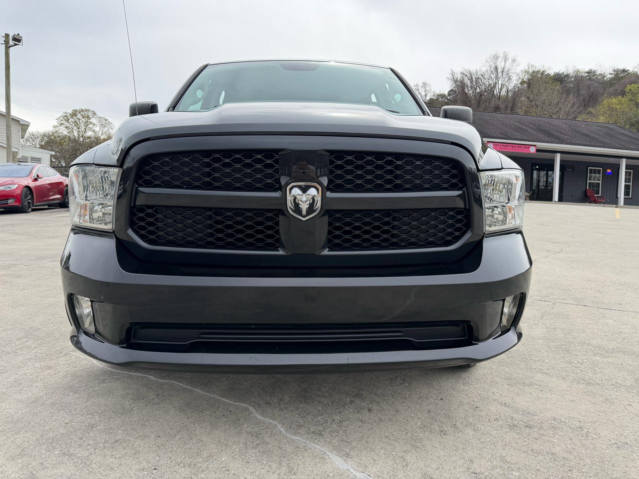 RAM 1500 Tradesman Crew Cab SWB 4WD 2017