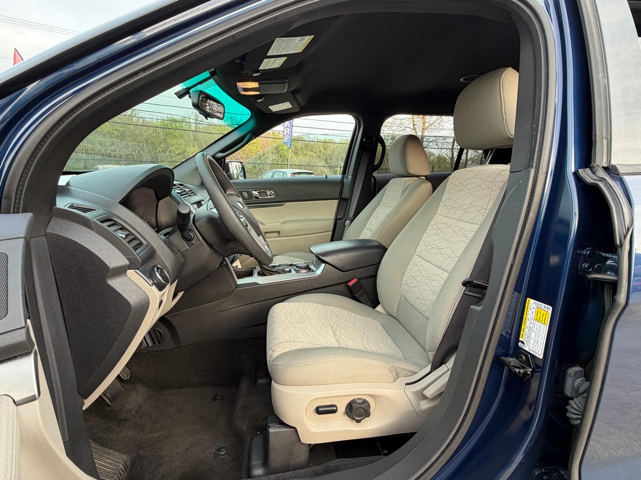 Ford Explorer Base 4WD 2012