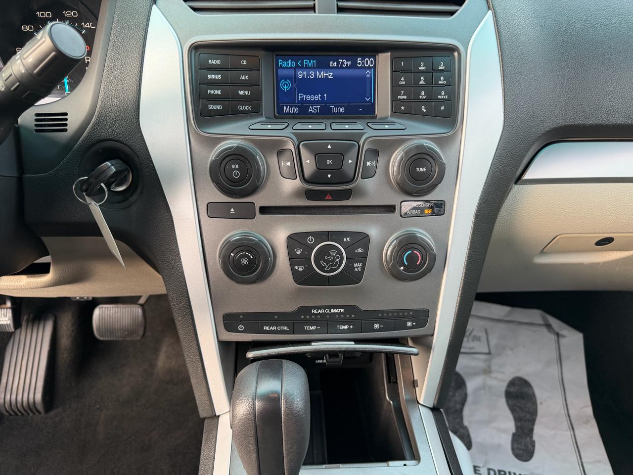 Ford Explorer Base 4WD 2012