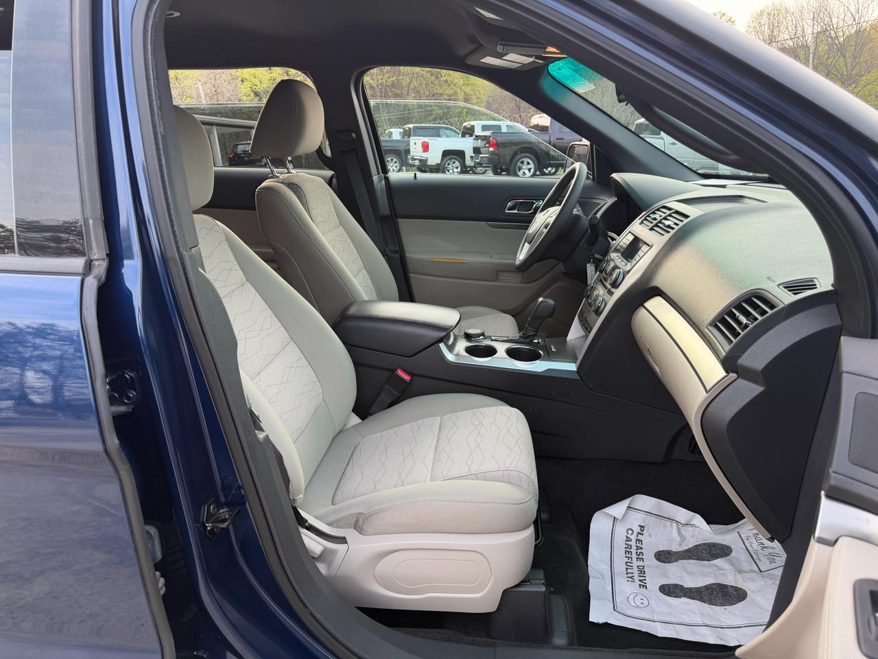 Ford Explorer Base 4WD 2012