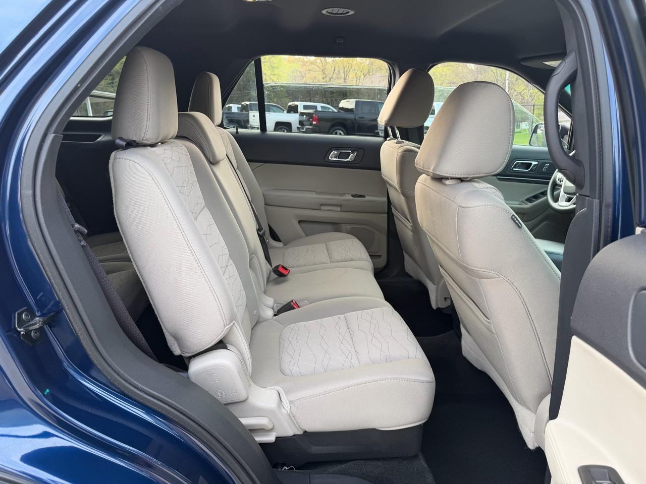 Ford Explorer Base 4WD 2012