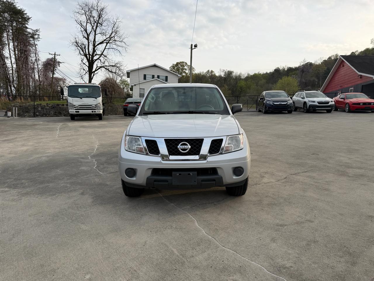 Nissan Frontier SV Crew Cab SWB 4WD 2019