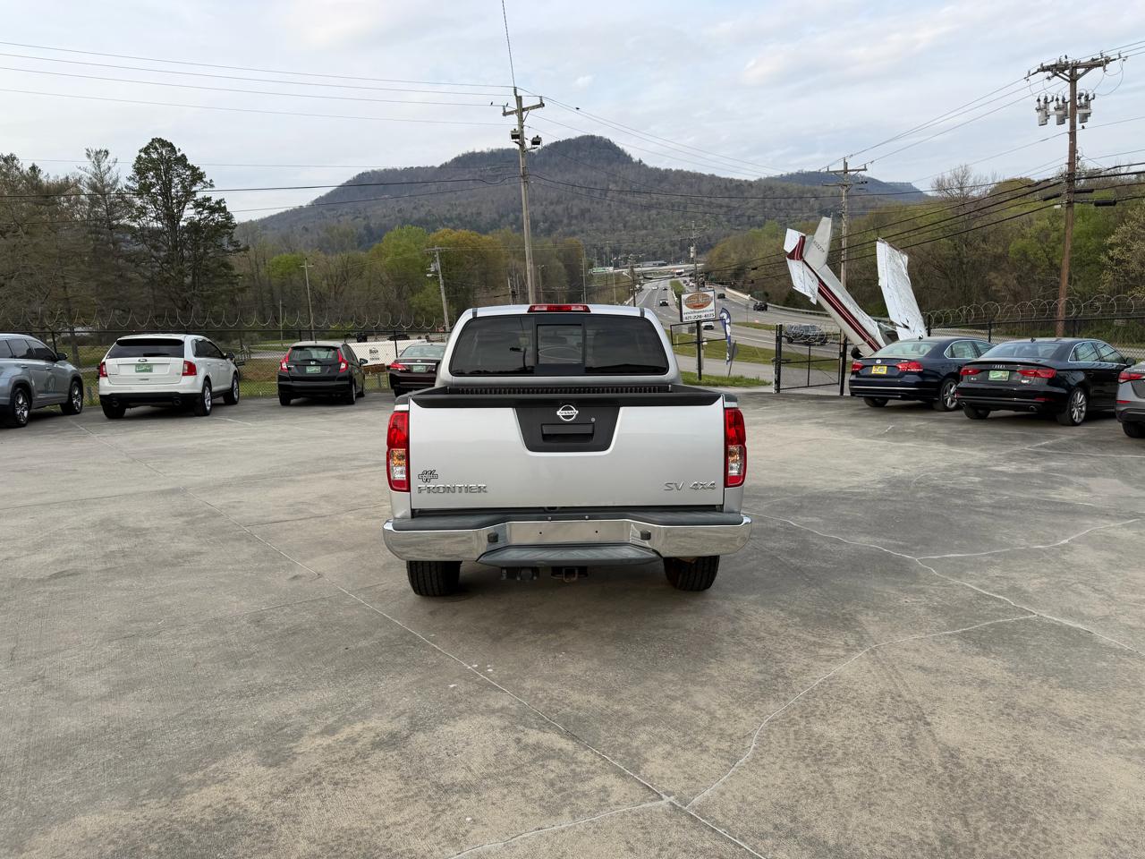 Nissan Frontier SV Crew Cab SWB 4WD 2019