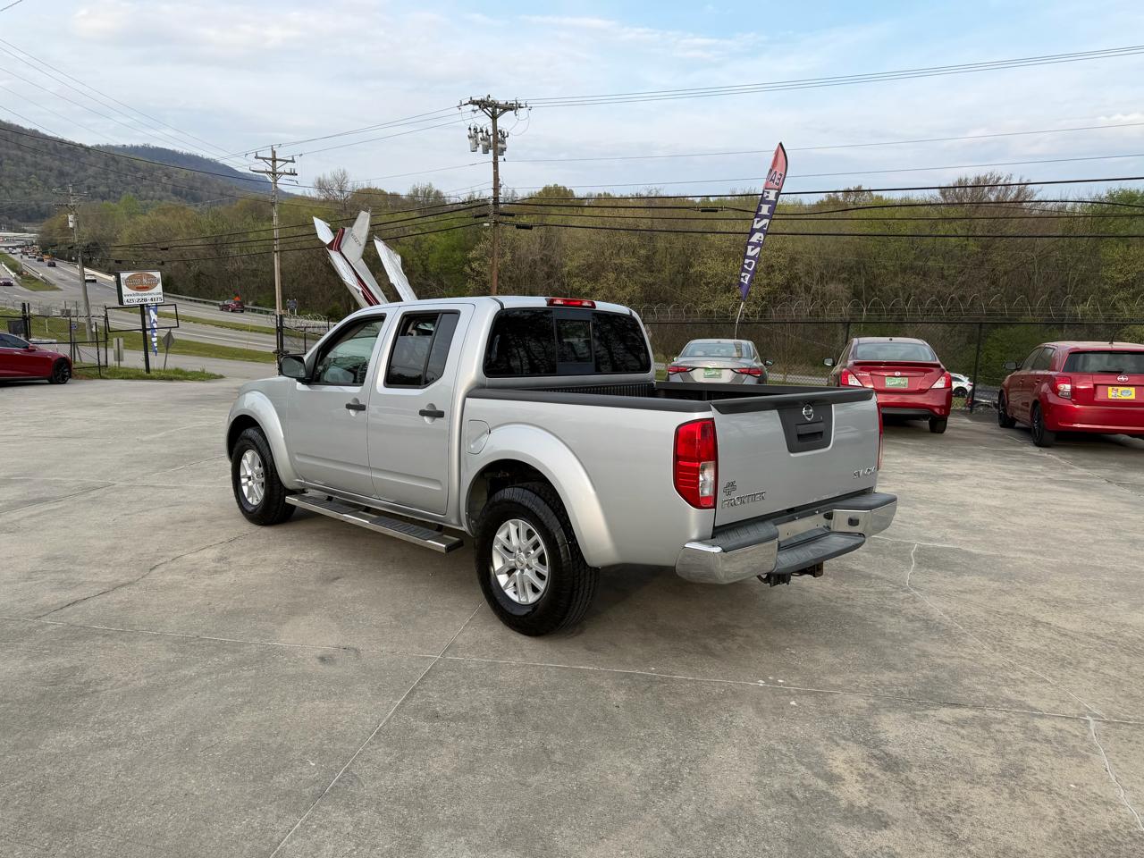 Nissan Frontier SV Crew Cab SWB 4WD 2019