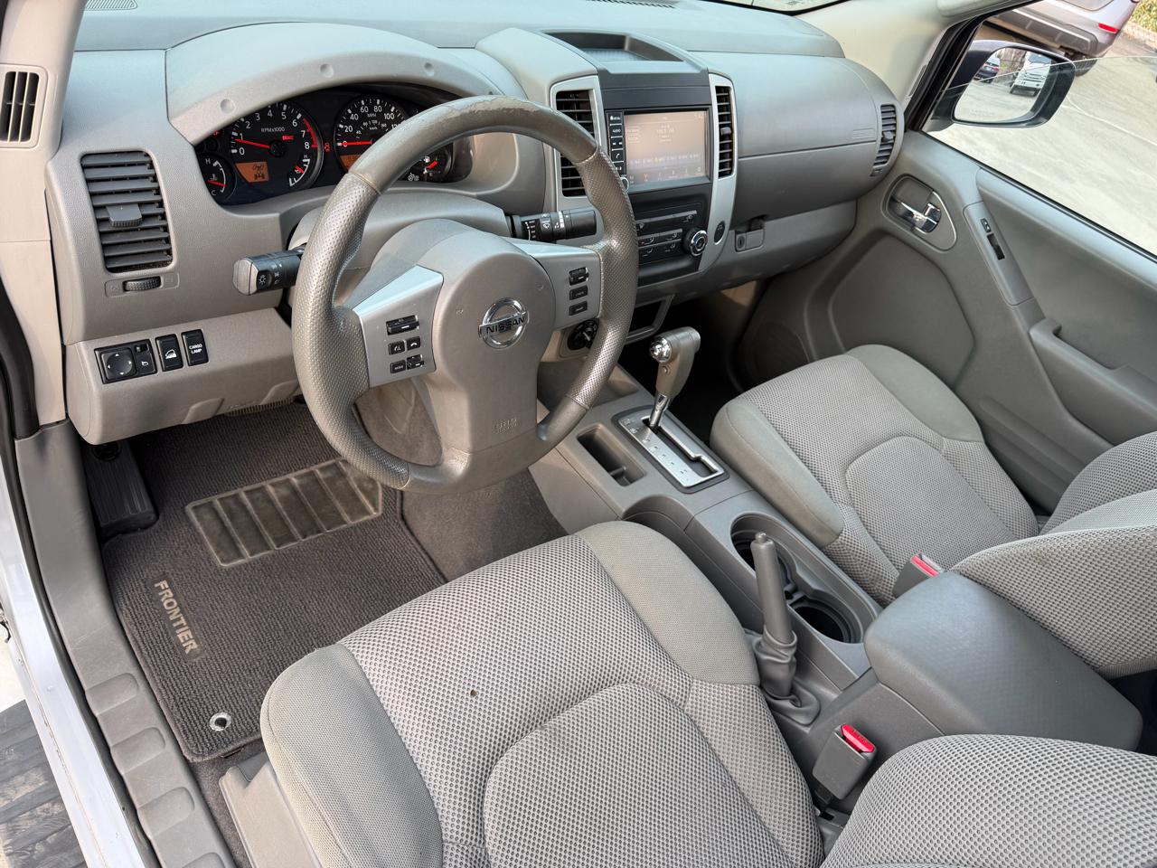 Nissan Frontier SV Crew Cab SWB 4WD 2019