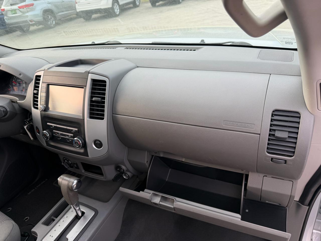 Nissan Frontier SV Crew Cab SWB 4WD 2019