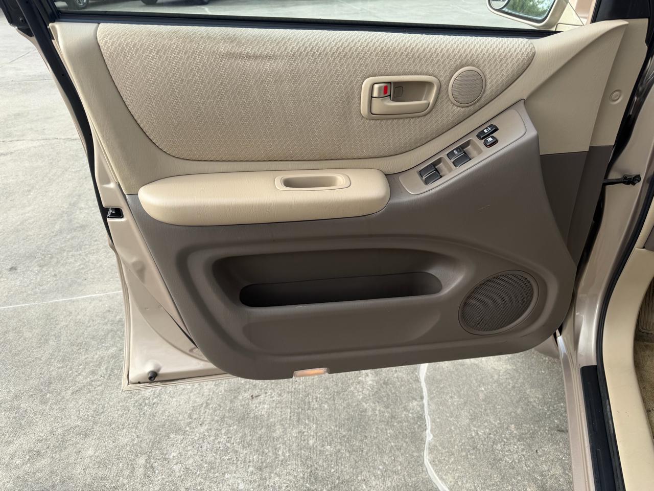 Toyota Highlander Sport 4D SUV FWD 2006