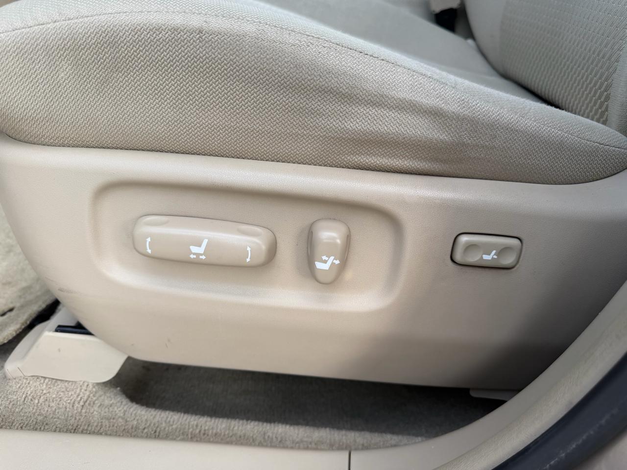 Toyota Highlander Sport 4D SUV FWD 2006