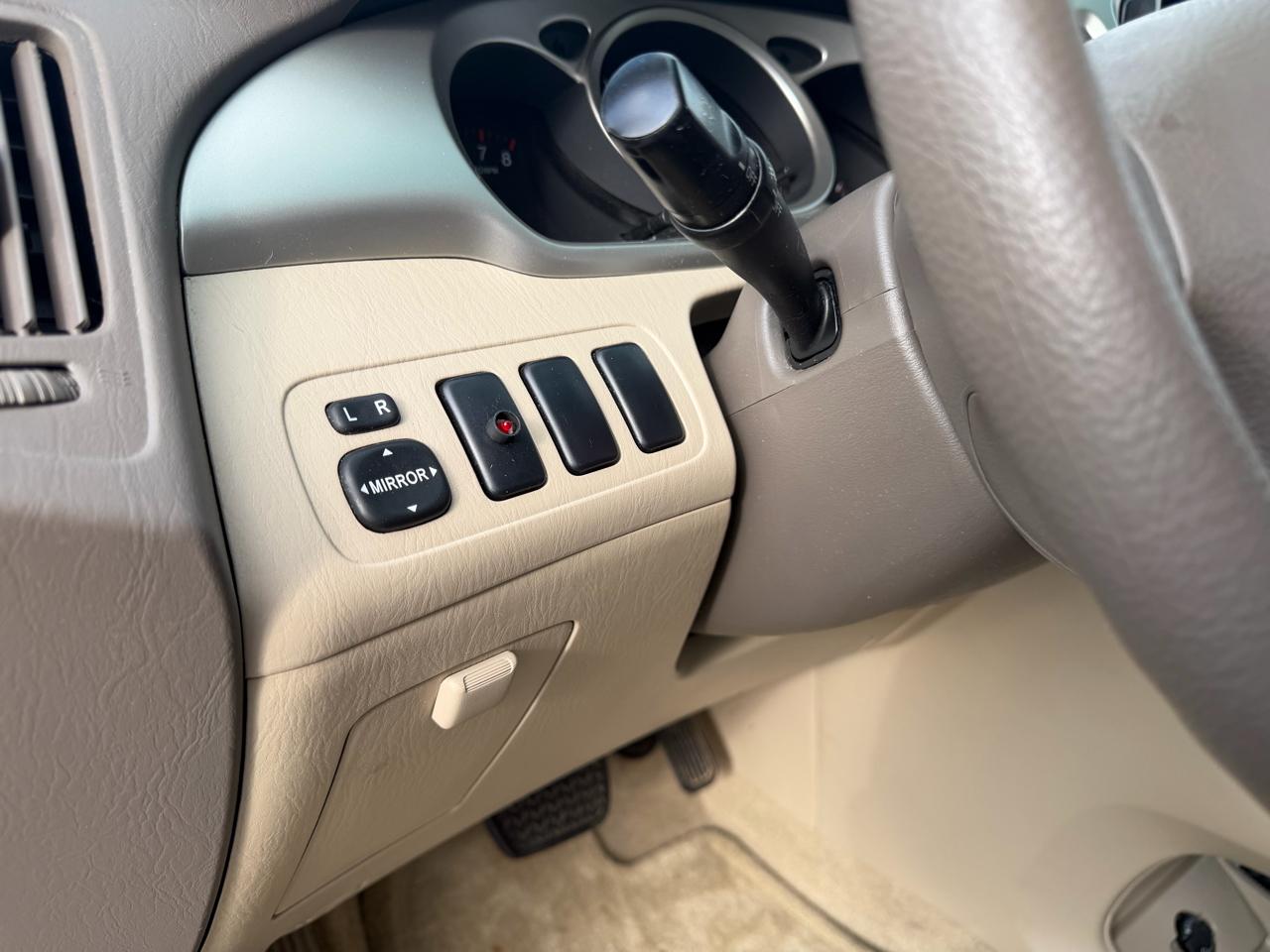 Toyota Highlander Sport 4D SUV FWD 2006