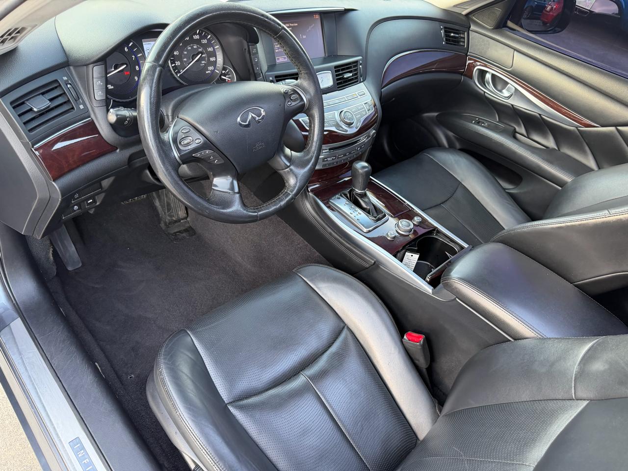 Infiniti Q70 37 2015