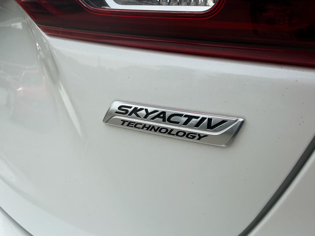 Mazda MAZDA3 i Sport AT 4-Door 2014