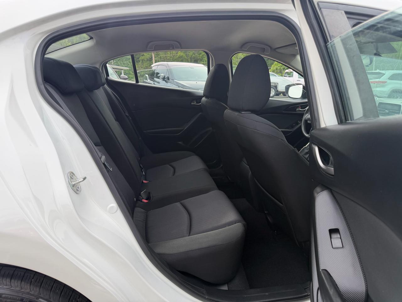 Mazda MAZDA3 i Sport AT 4-Door 2014