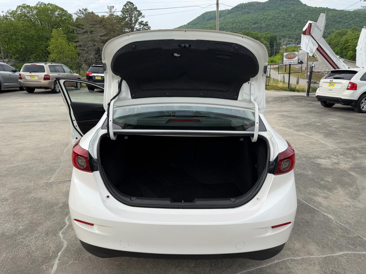 Mazda MAZDA3 i Sport AT 4-Door 2014