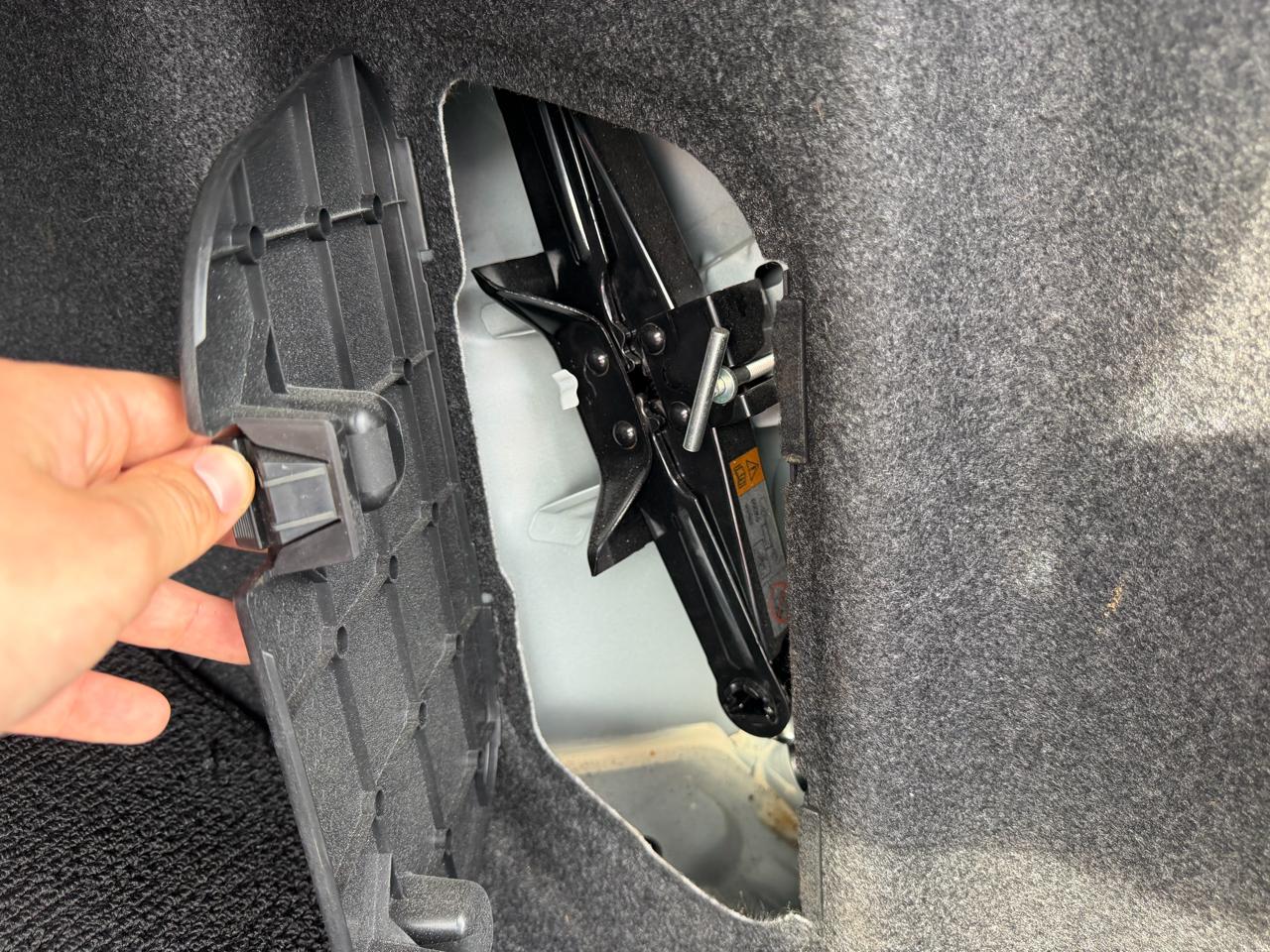 Mazda MAZDA3 i Sport AT 4-Door 2014