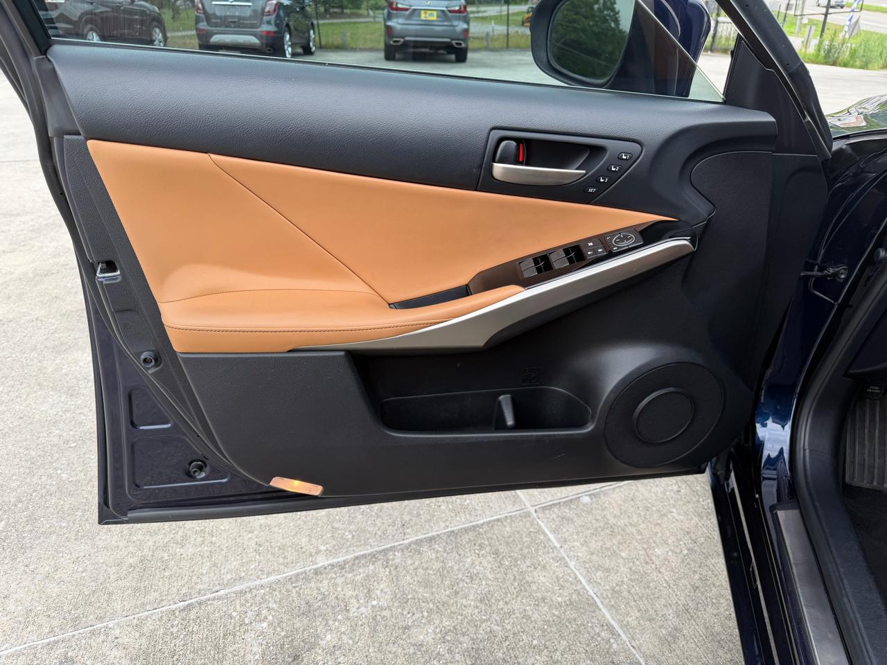 Lexus IS 300 AWD 2018