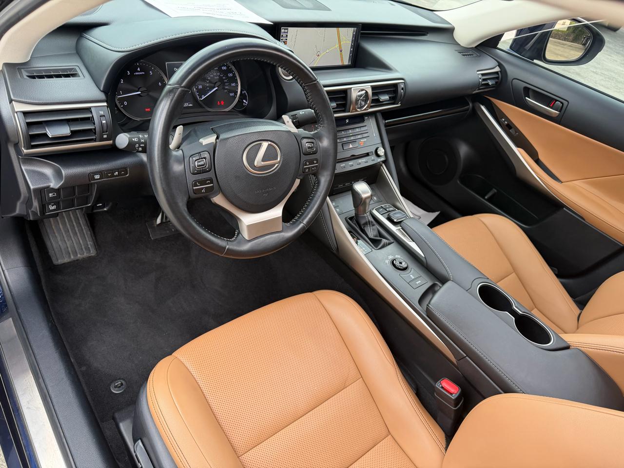 Lexus IS 300 AWD 2018