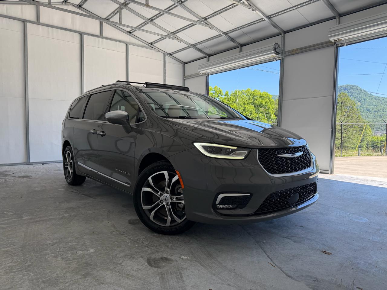 Chrysler Pacifica Pinnacle AWD 2021