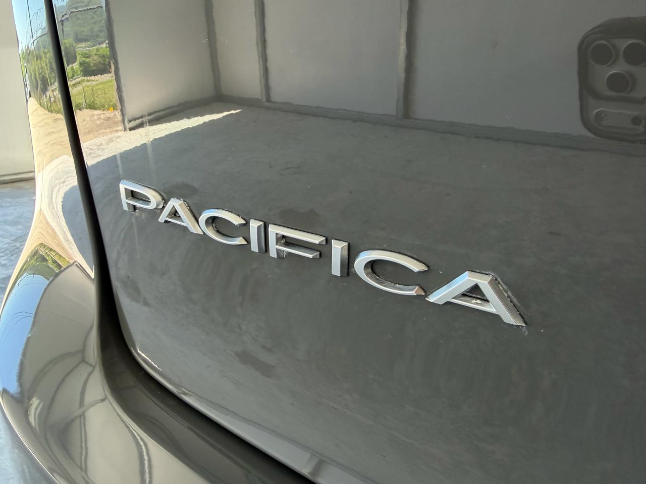 Chrysler Pacifica Pinnacle AWD 2021