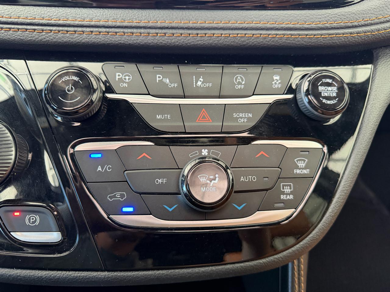 Chrysler Pacifica Pinnacle AWD 2021