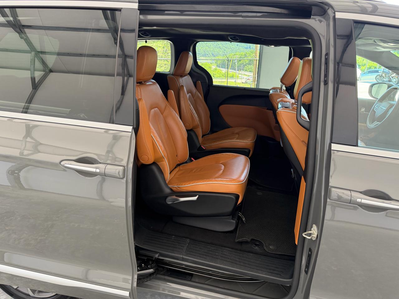 Chrysler Pacifica Pinnacle AWD 2021