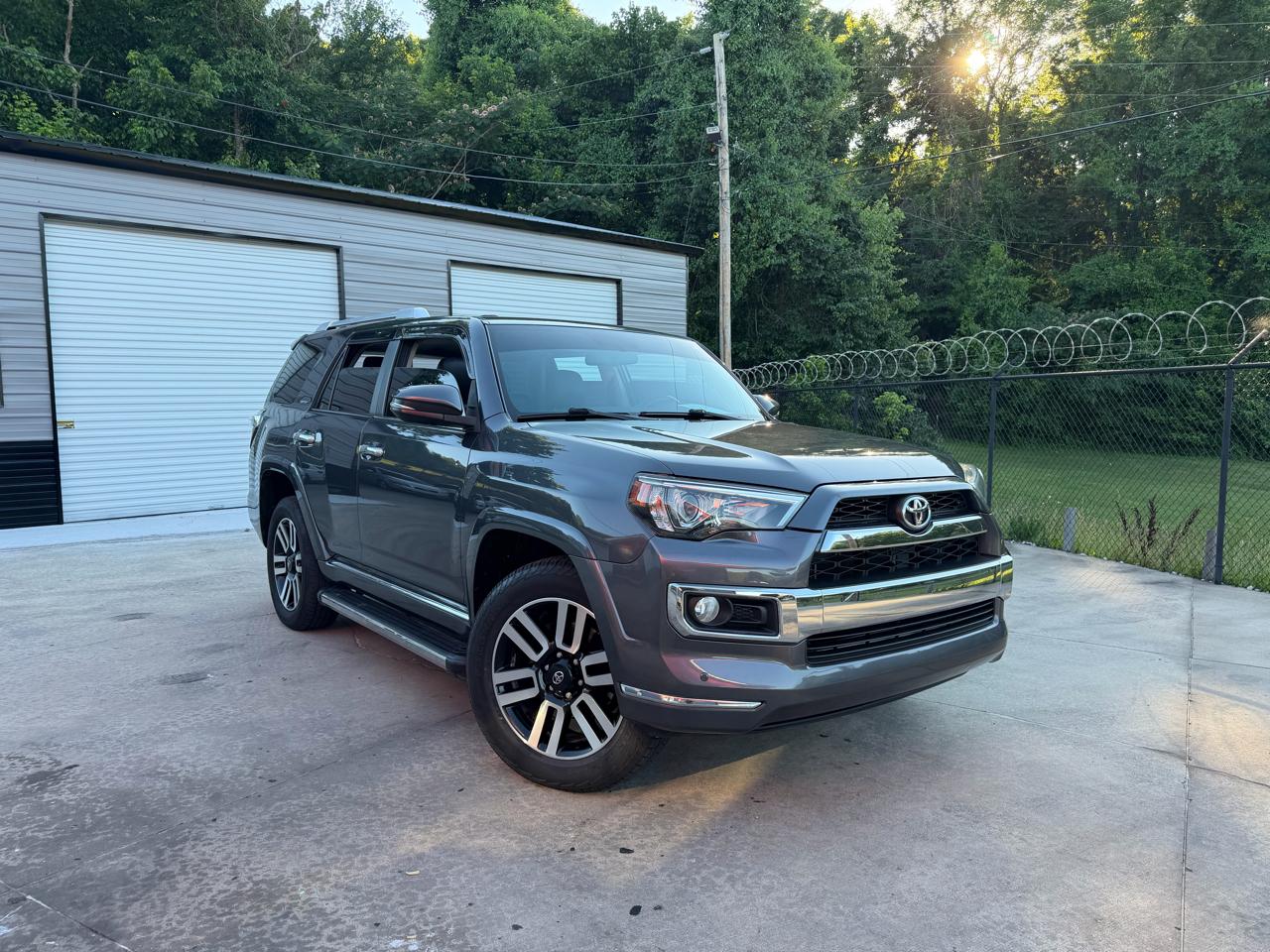 Toyota 4Runner SR5 4WD 2019