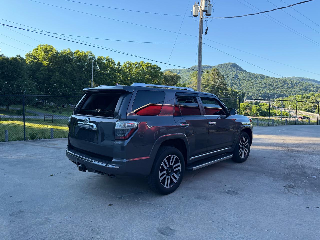 Toyota 4Runner SR5 4WD 2019